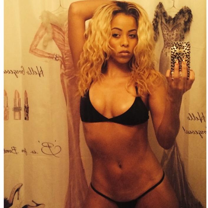 Kaylin garcia insults fan after being called a thot for posting nude.