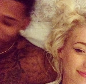 Nick-Young-and-Iggy-Azalea-in-bed